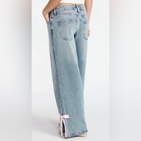NWT Baggy wide leg Light Stone Wash Women's Jeans with Pink Bow - Picture 5 of 8